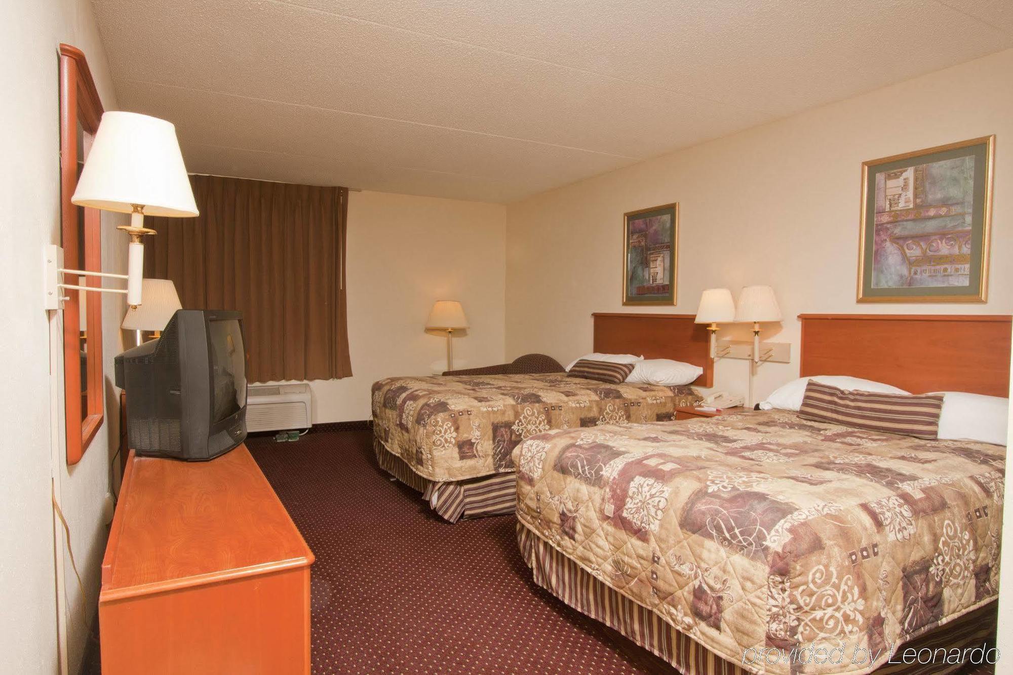 The Garden Inn Elkhart Ruang foto